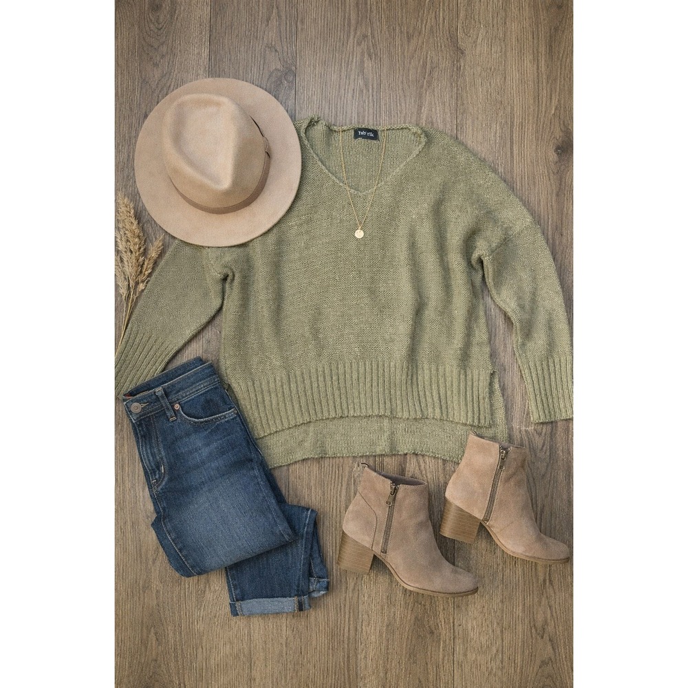 Fabrik V Neck Long Sleeve Knit Sweater Olive Green M L Oversized - Picture 1 of 4